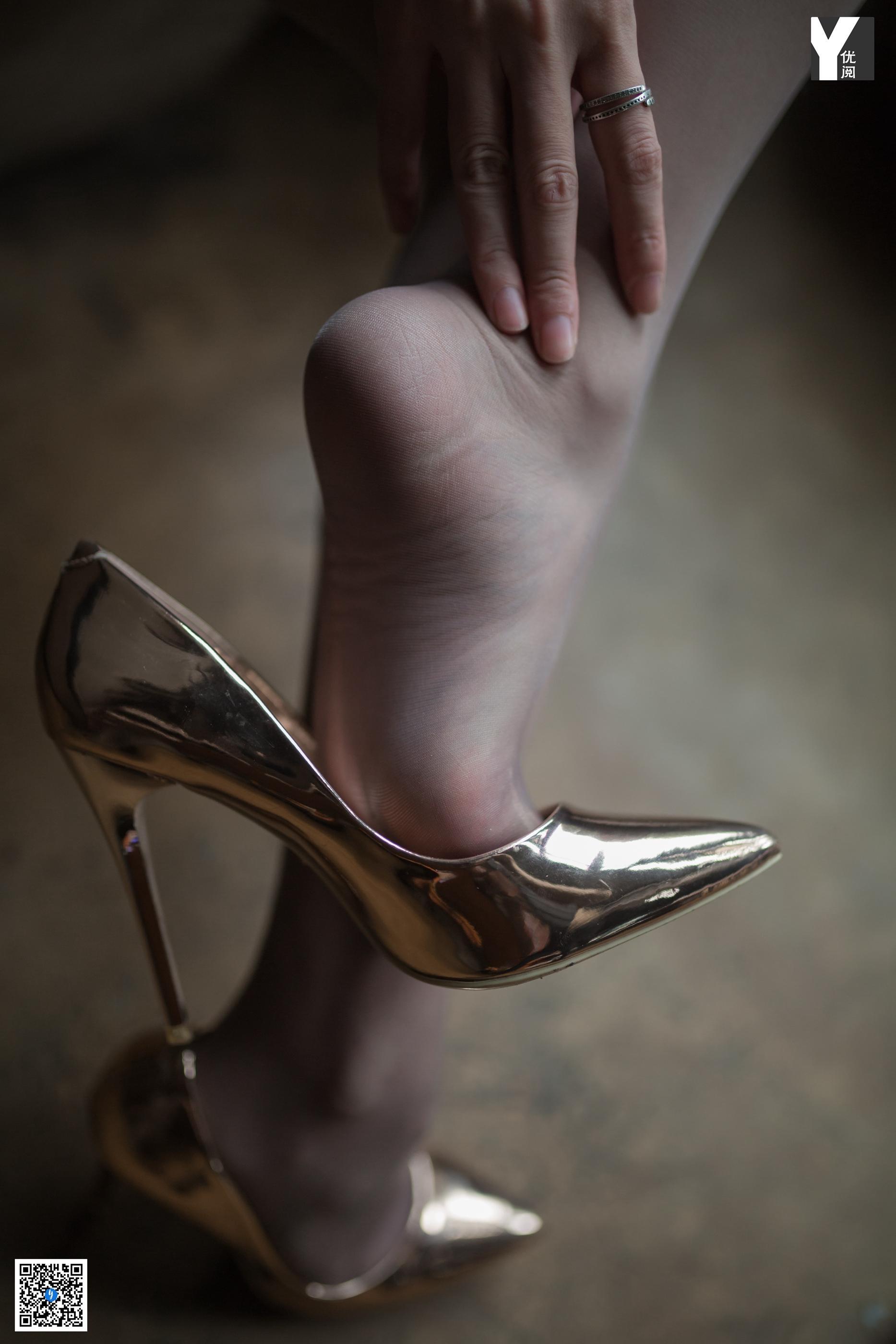 IESS异思趣向 - 模特：秋秋《职业性感选手》